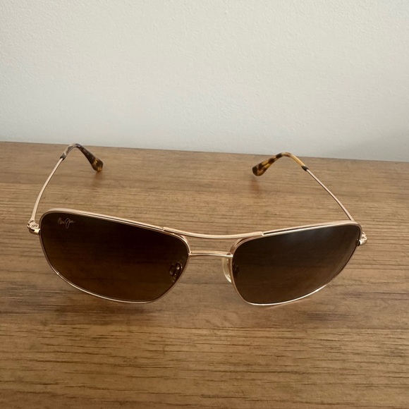Maui Jim Gold and Black Sunglasses - Picture 5 of 5